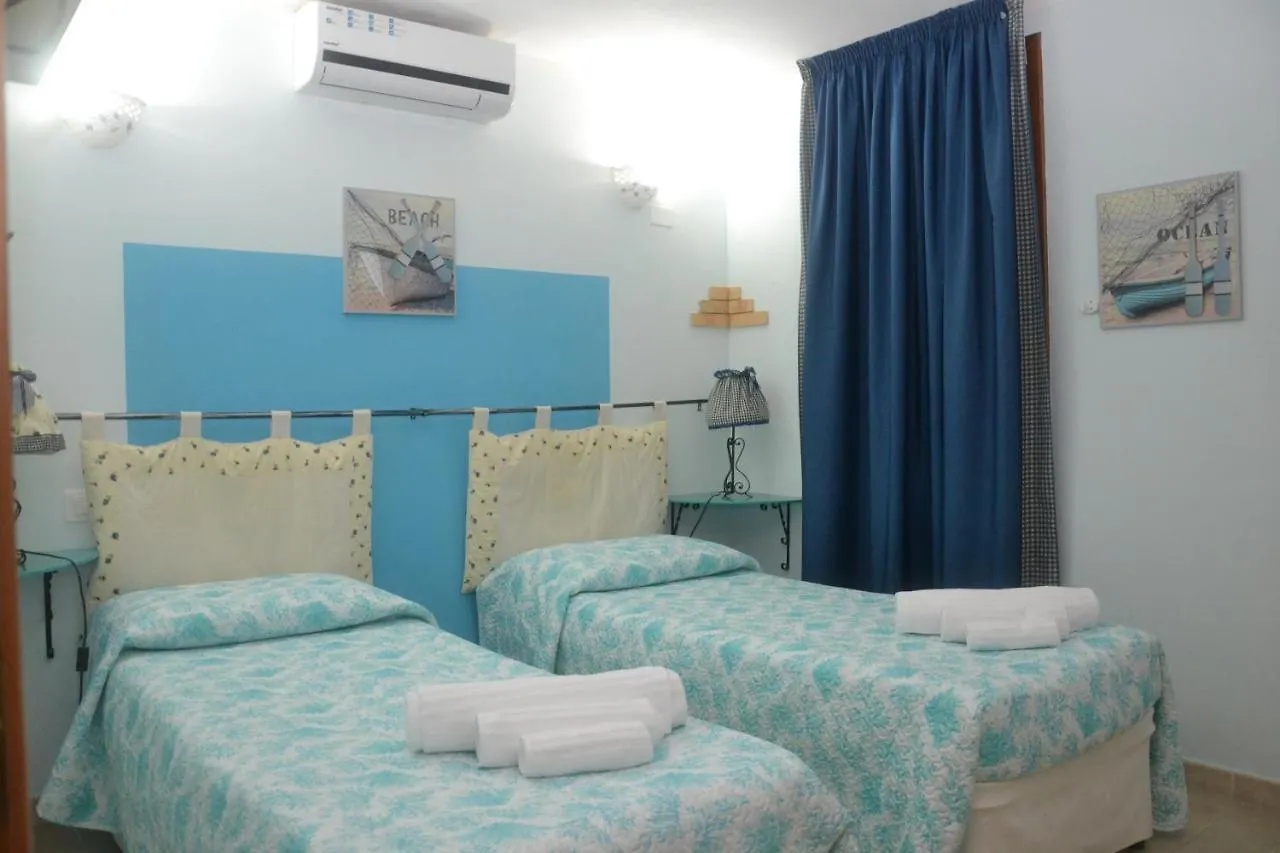 Bed and Breakfast La Pirata Capitana Costa degli Angeli 0*,  Italia