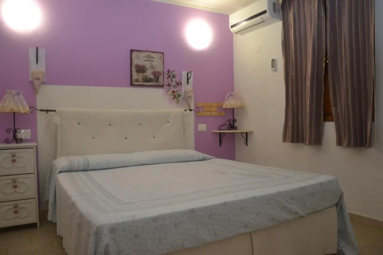 Bed and Breakfast La Pirata Capitana Costa degli Angeli 0*,  Italia