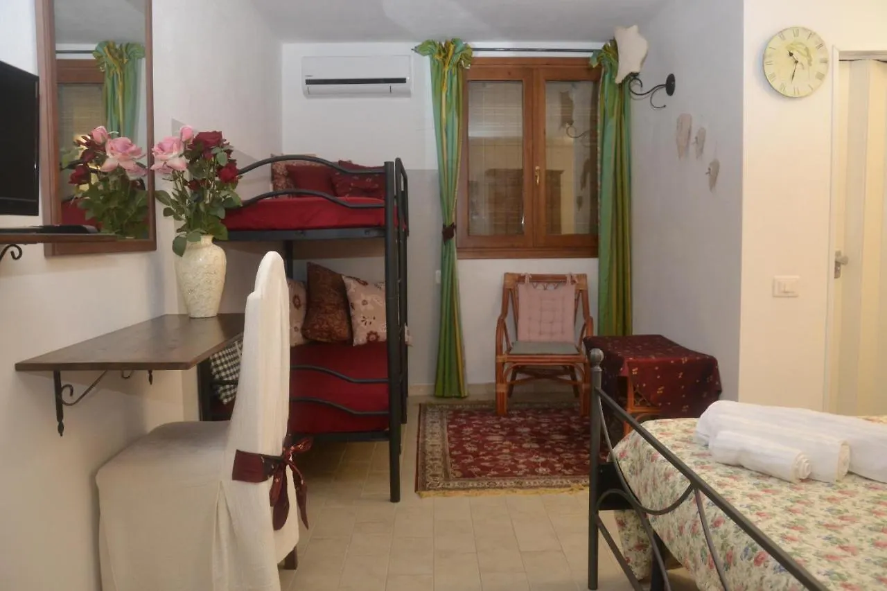 Bed and Breakfast La Pirata Capitana Costa degli Angeli Bed & Breakfast