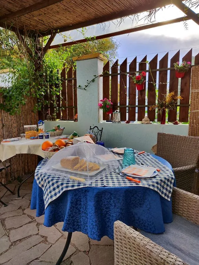 Bed and Breakfast La Pirata Capitana Costa degli Angeli 0*,