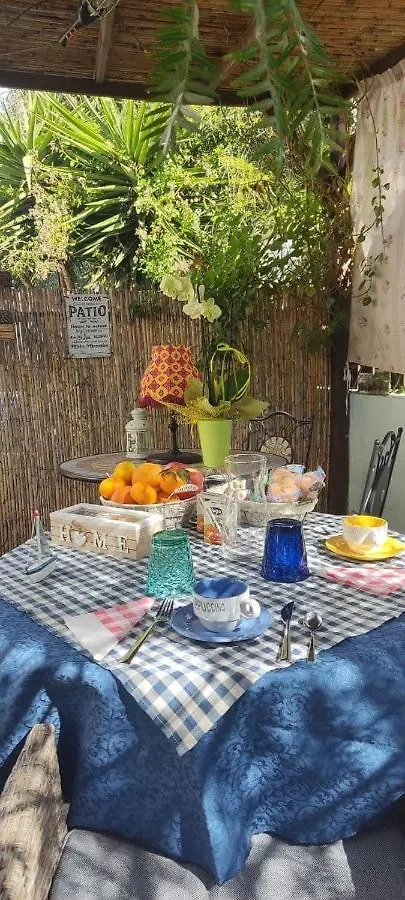 Bed and Breakfast La Pirata Capitana Costa degli Angeli Bed & Breakfast