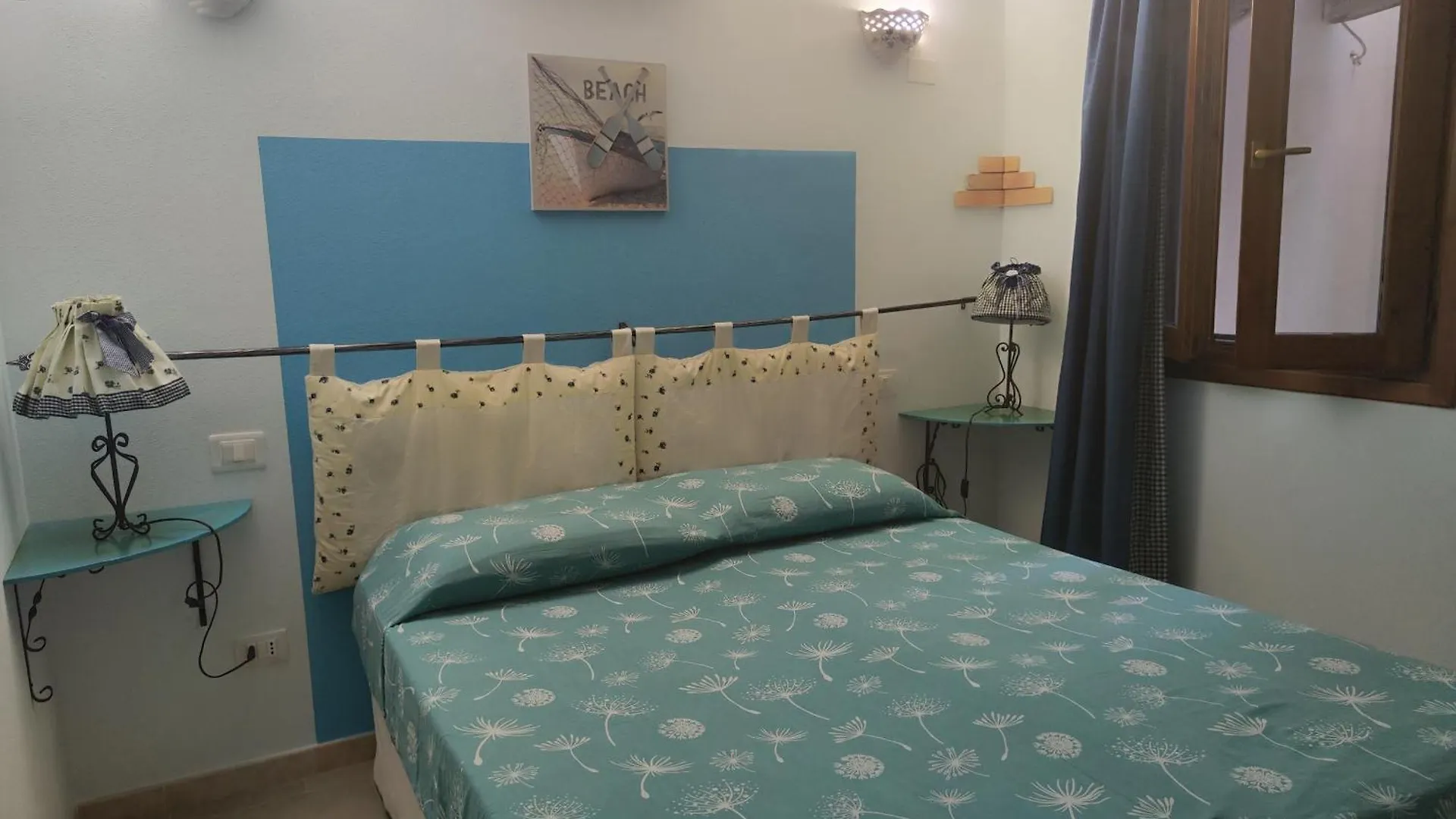 Bed and Breakfast La Pirata Capitana Costa degli Angeli Bed & Breakfast